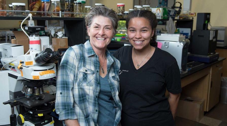 Student Chelsea Blankenship and Professor Shana Goffredi