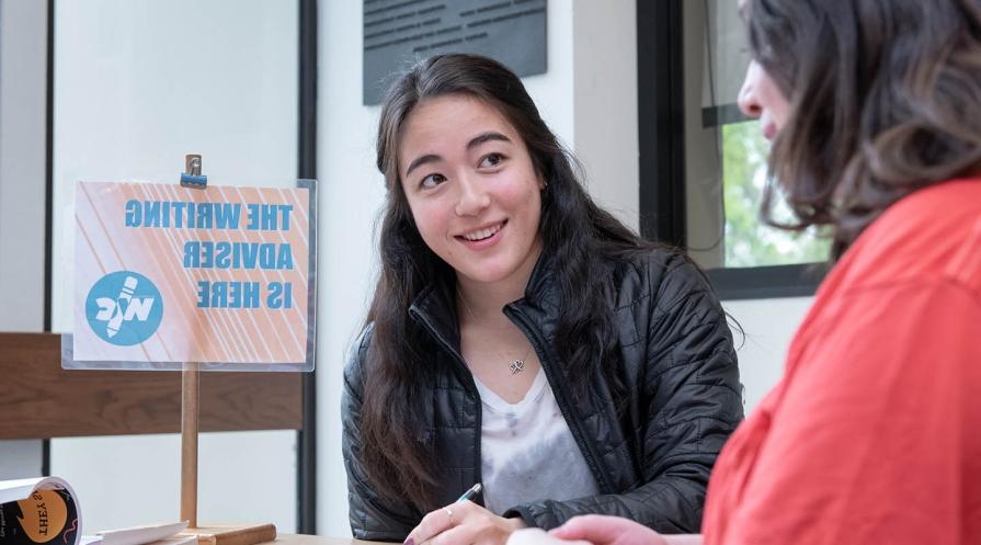 A student writing advisor at the writing center