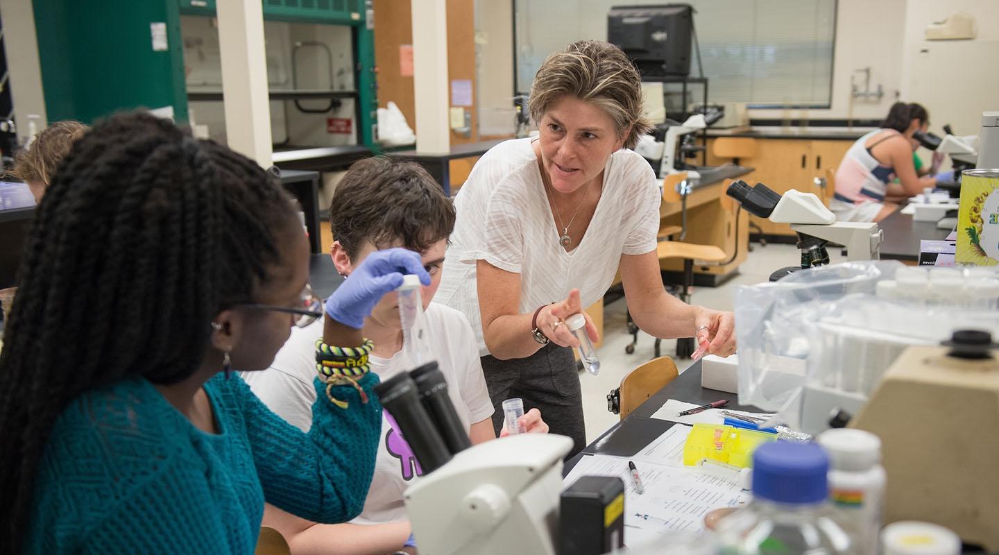 Prof. Shana Goffredi is among the winners of Occidental College's 2023 faculty awards.