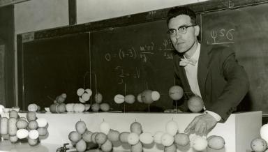 Occidental College Professor of Chemistry Frank Lambert