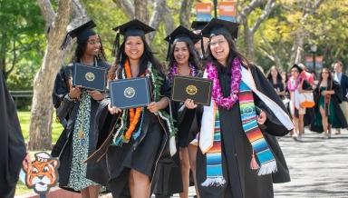 Graduating members of the Occidental College Class of 2022