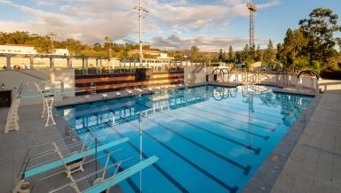 De Mandel Aquatics Center