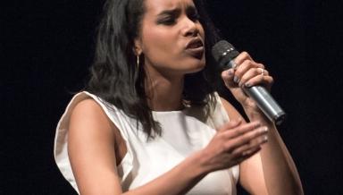 Lencia Kebede ’16 performs at Apollo Night in 2016.