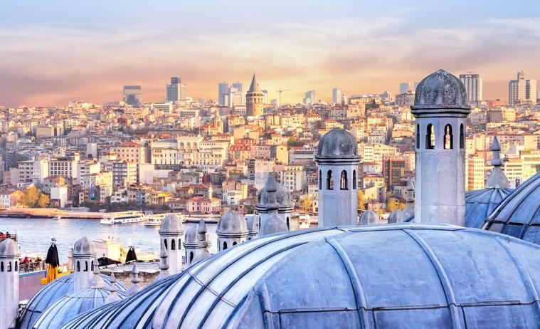 Landscape photo of Galata Tower in Turkey